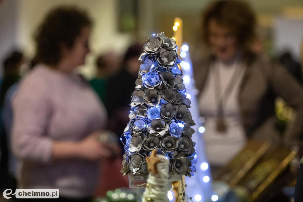 Przedsmak Bożego Narodzenia na kiermaszu rękodzieła