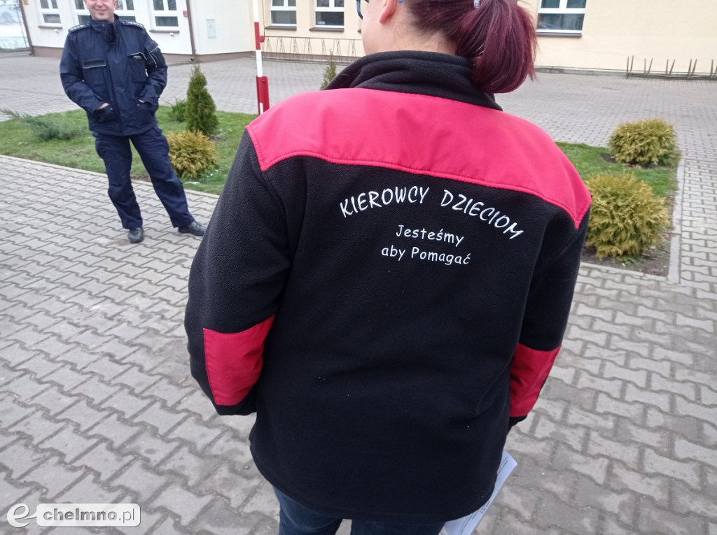 Policjanci i zawodowi kierowcy mówili o bezpieczeństwie na drodze