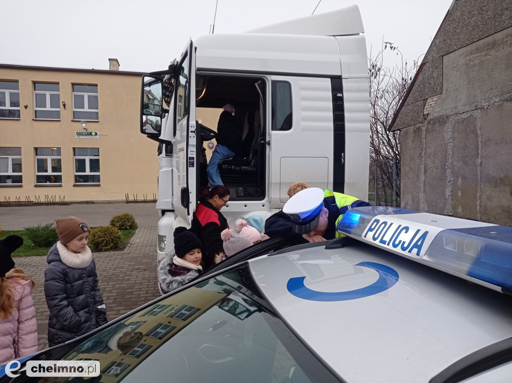Policjanci i zawodowi kierowcy mówili o bezpieczeństwie na drodze