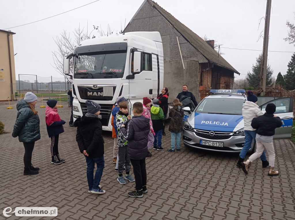 Policjanci i zawodowi kierowcy mówili o bezpieczeństwie na drodze