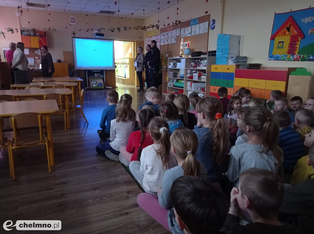 Policjanci i zawodowi kierowcy mówili o bezpieczeństwie na drodze