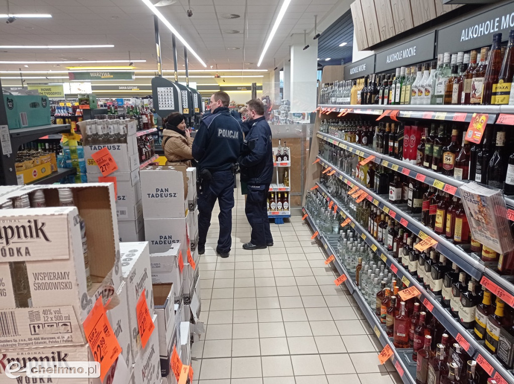 Kontrolowali punkty sprzedaży alkoholu na terenie Chełmna