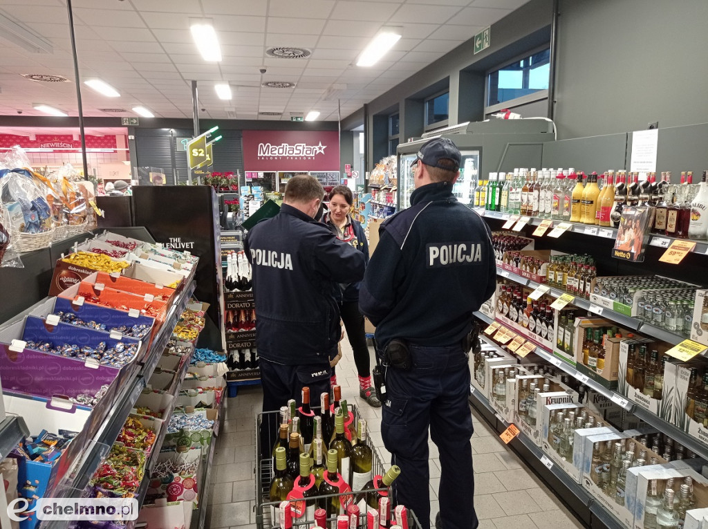 Kontrolowali punkty sprzedaży alkoholu na terenie Chełmna