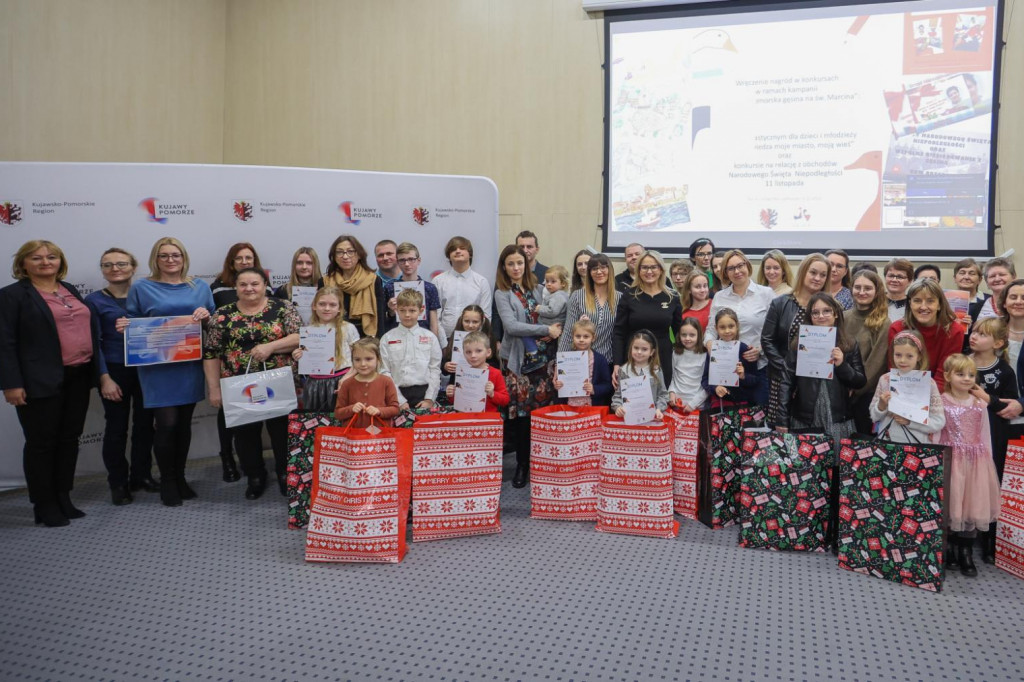 Nagrody dla laureatów konkursów gęsinowych