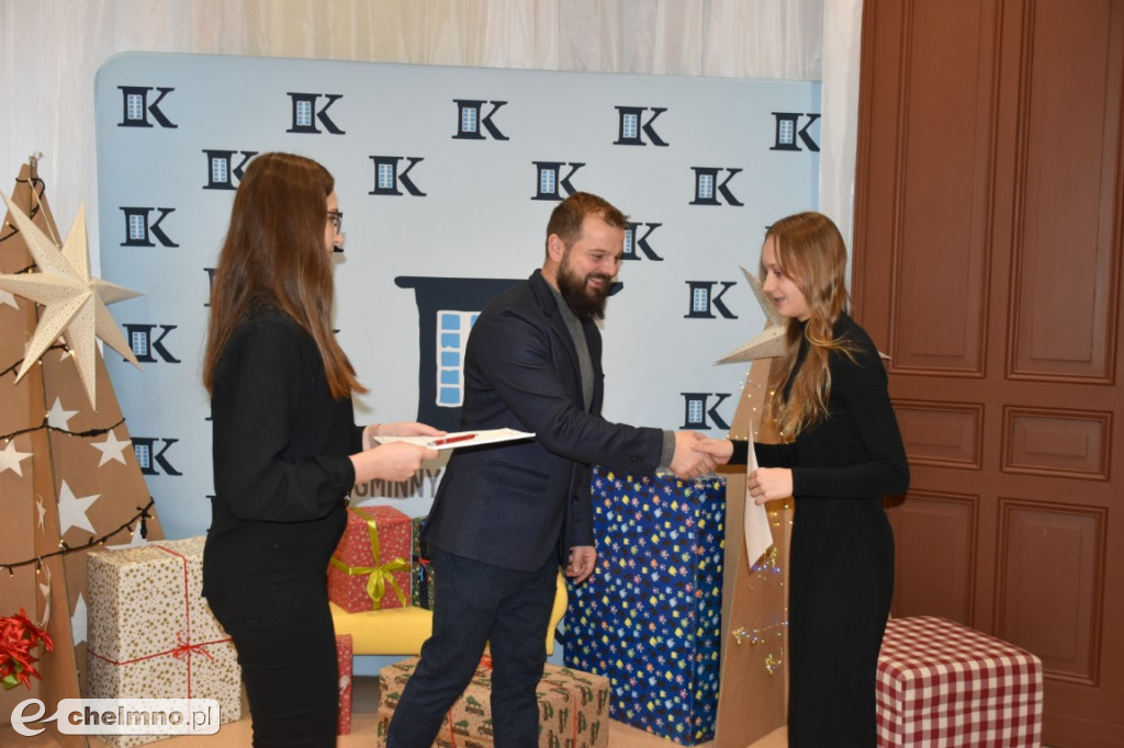 Pióra wójta uroczyście rozdane