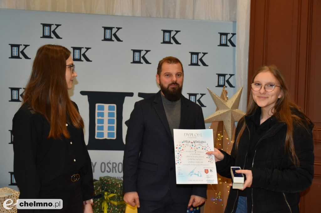 Pióra wójta uroczyście rozdane