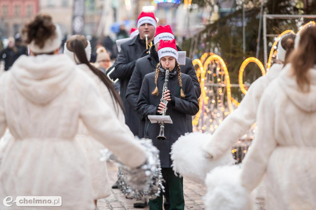 Wspólne kolędowanie przed Urzędem
