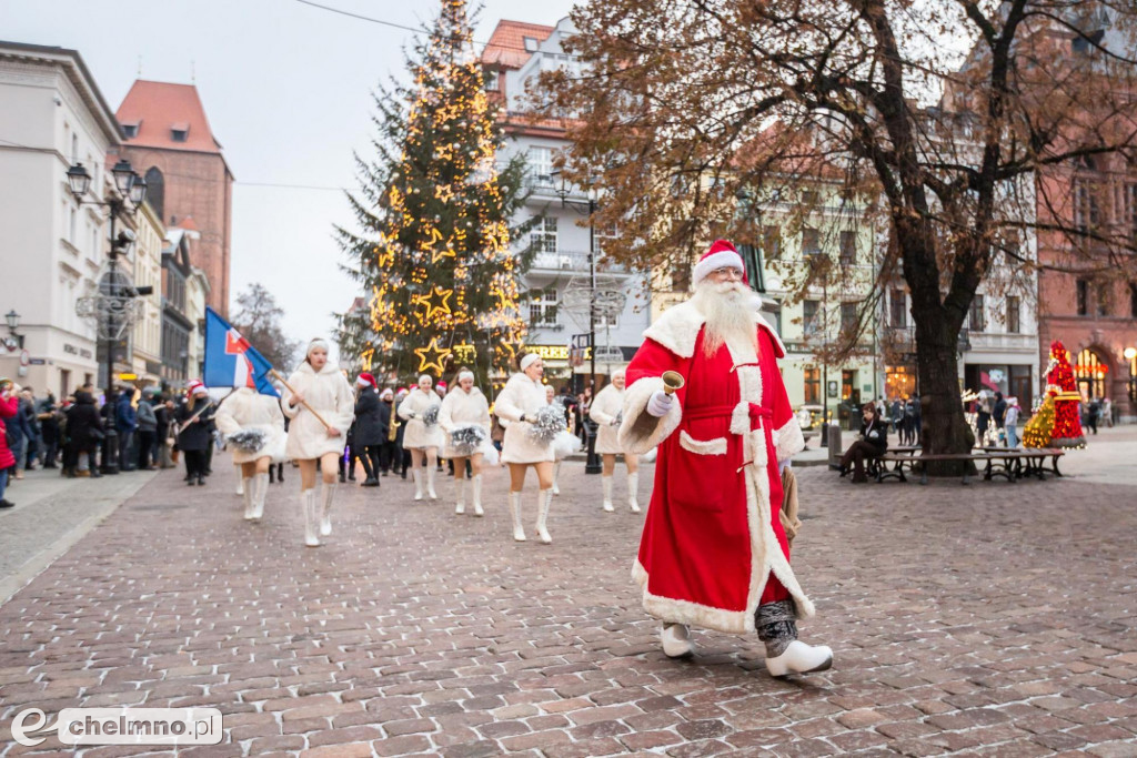 Wspólne kolędowanie przed Urzędem