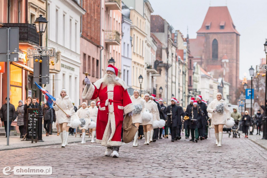 Wspólne kolędowanie przed Urzędem
