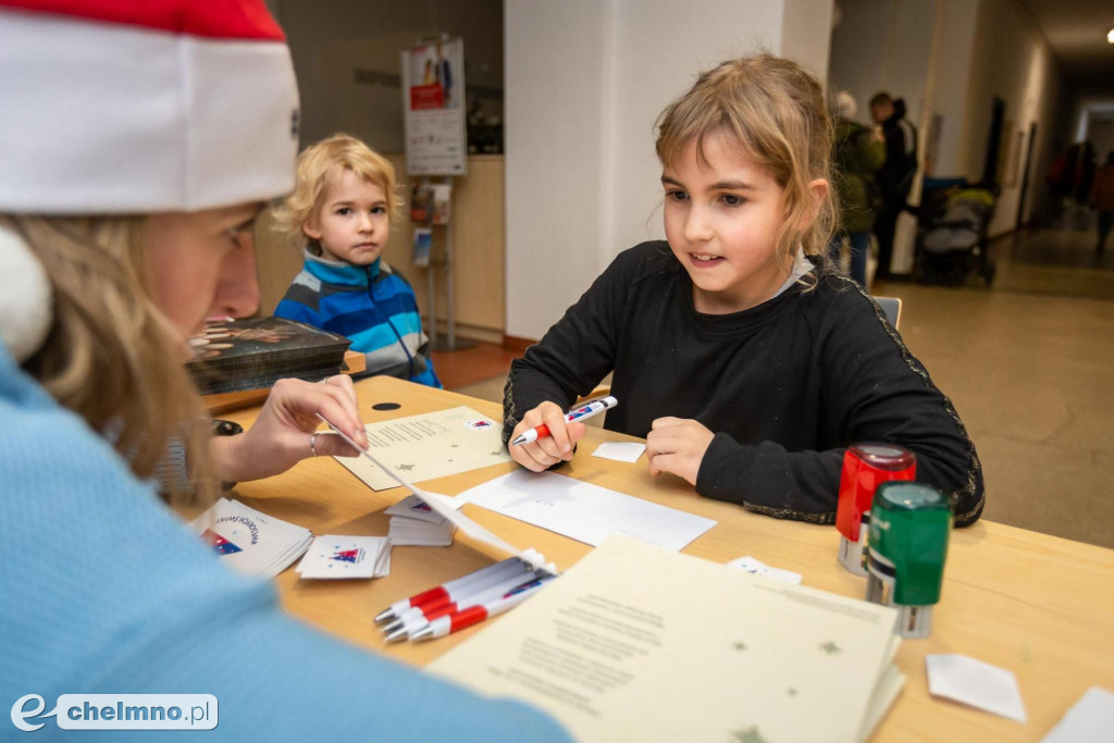 Wspólne kolędowanie przed Urzędem