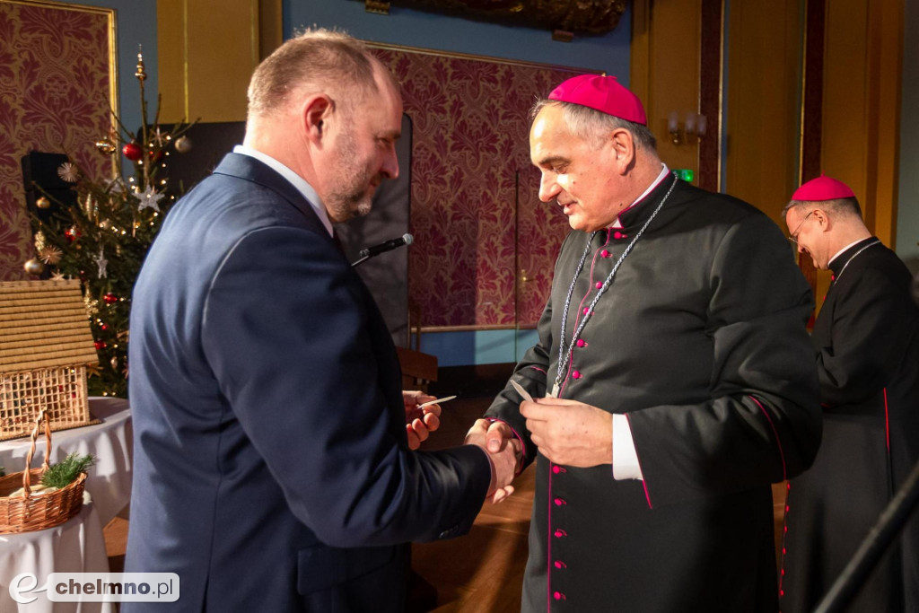Samorządowcy z naszego powiatu na Spotkaniu Opłatkowym