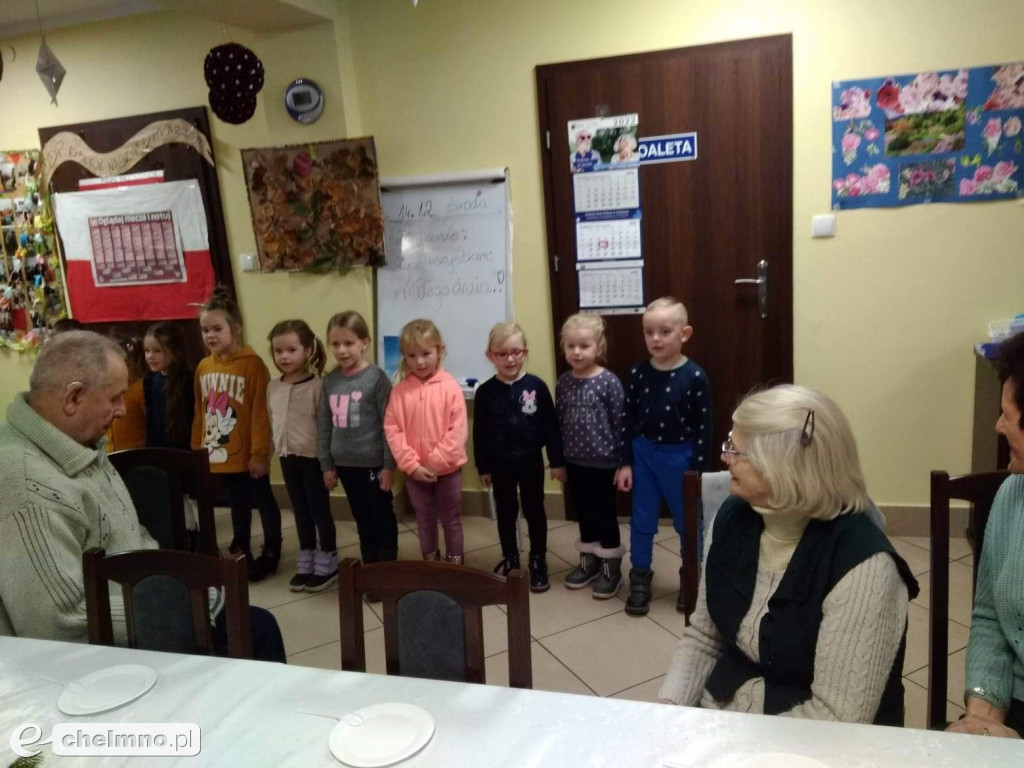 Kolędowanie przedszkolaków z Tęczowego Zakątka