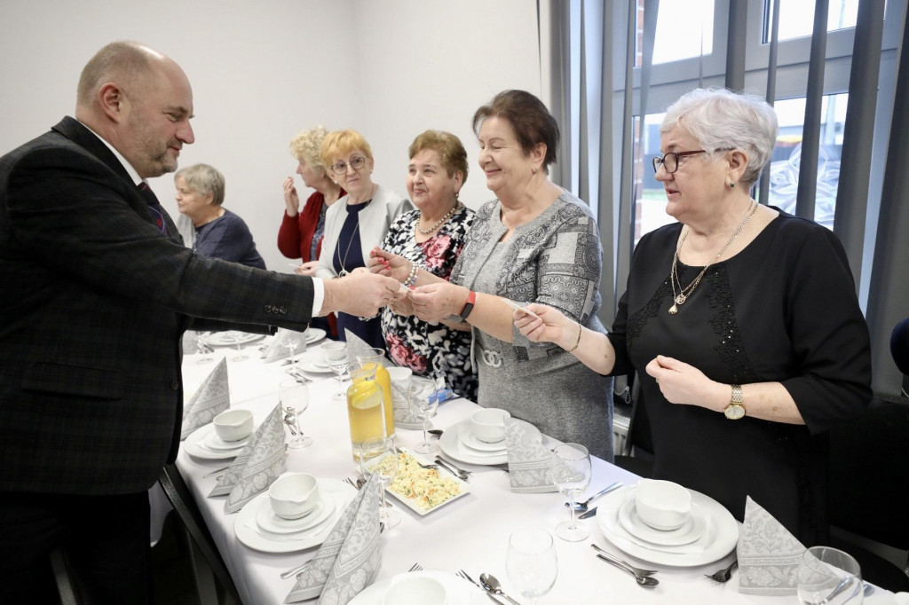 Wzruszające spotkanie z seniorami
