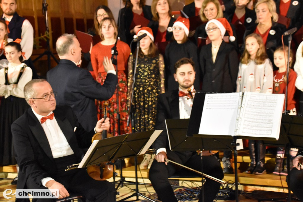 Wieczór pełen wzruszeń - 20. Jubileuszowy Koncert Kolęd