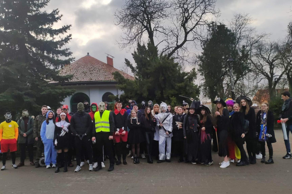 Żakinada rozpoczęta! Tak się bawili uczniowie klas maturalnych