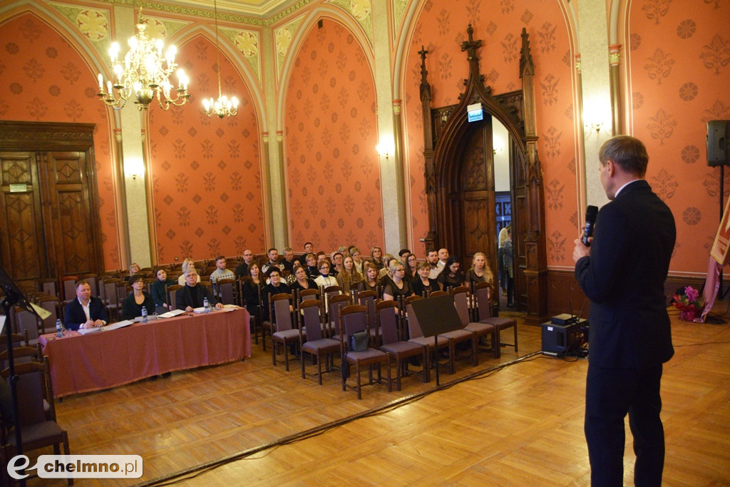 Chóry z całej Polski rozbrzmiewają dziś w Chełmnie