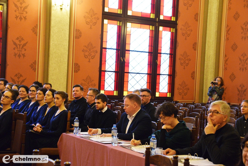 Chóry z całej Polski rozbrzmiewają dziś w Chełmnie