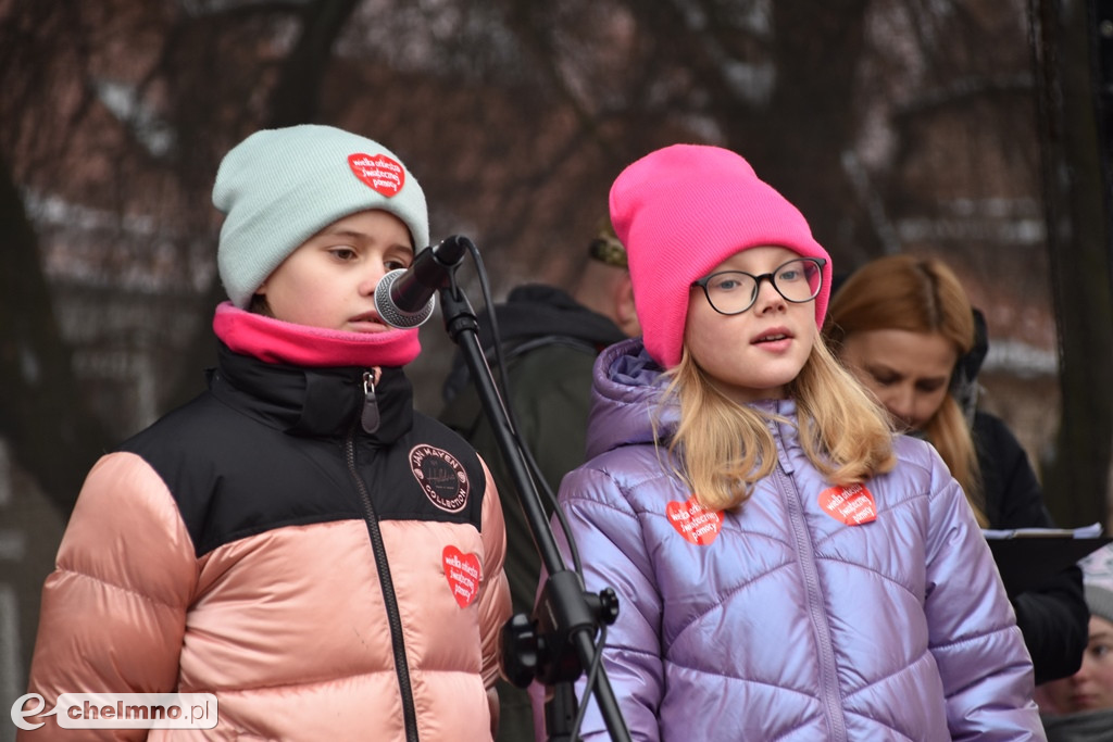 Za ile wylicytowano złote i srebrne serduszka WOŚP?