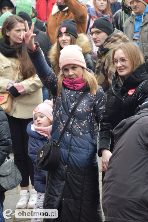 Za ile wylicytowano złote i srebrne serduszka WOŚP?