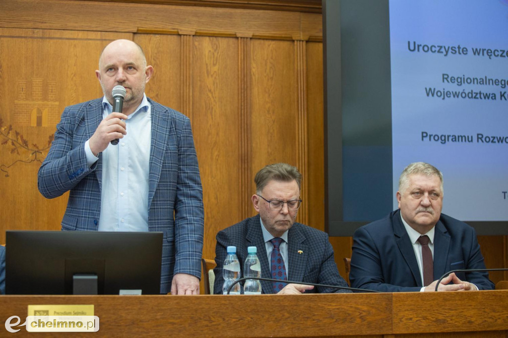 Nowe umowy RPO i PROW: niewielkie projekty