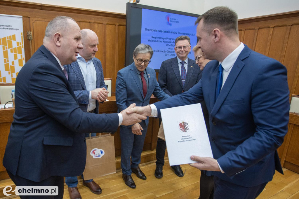 Nowe umowy RPO i PROW: niewielkie projekty