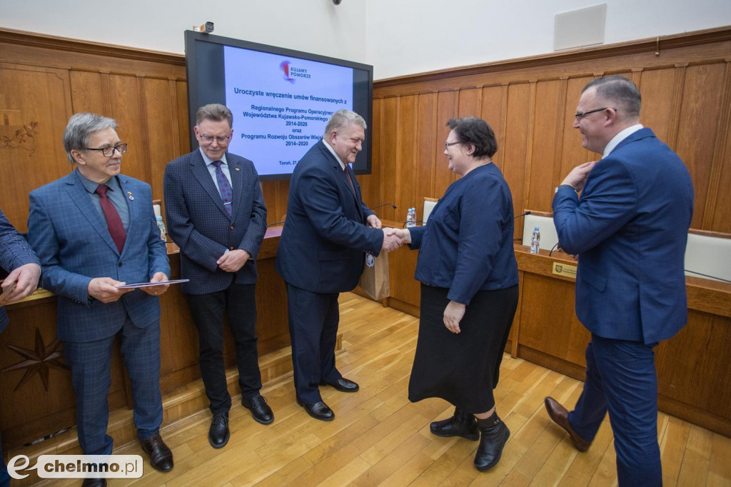 Nowe umowy RPO i PROW: niewielkie projekty