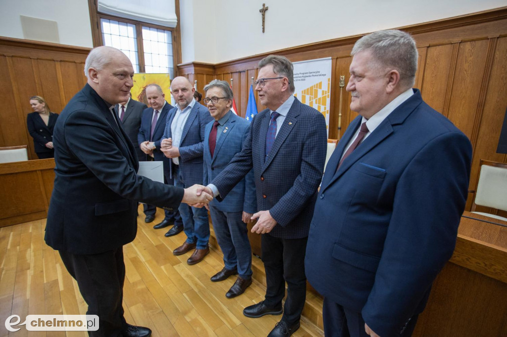 Nowe umowy RPO i PROW: niewielkie projekty