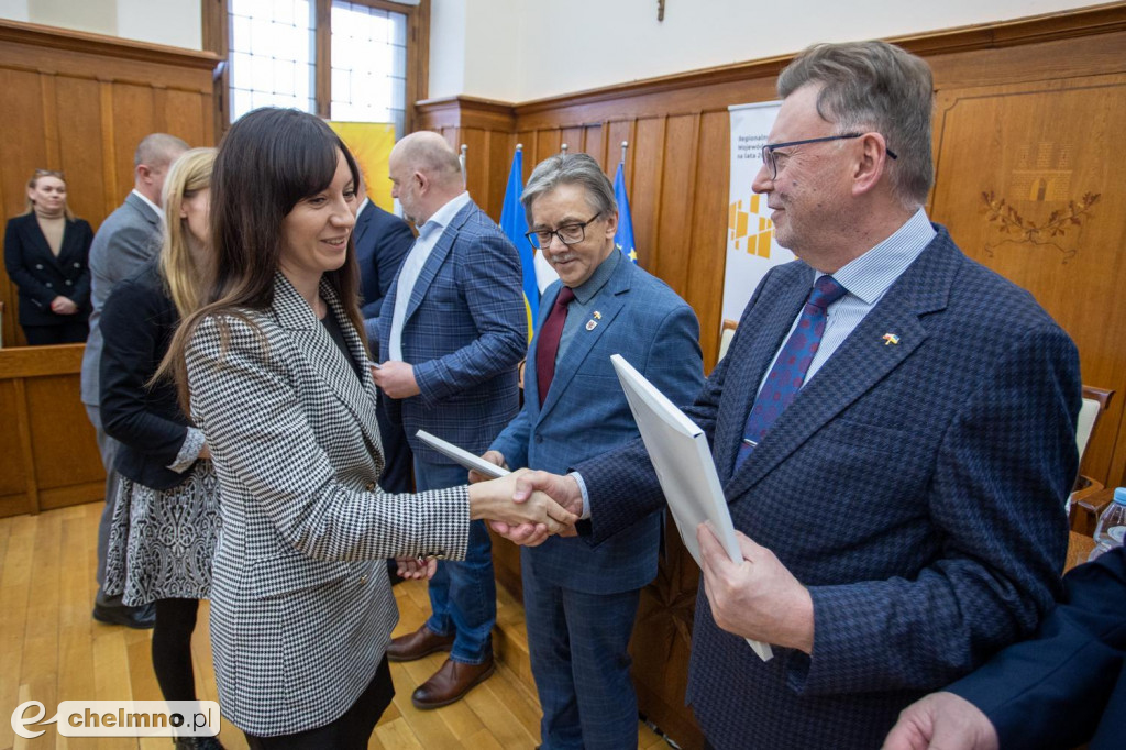 Nowe umowy RPO i PROW: niewielkie projekty