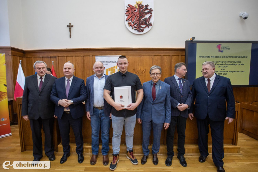 Nowe umowy RPO i PROW: niewielkie projekty