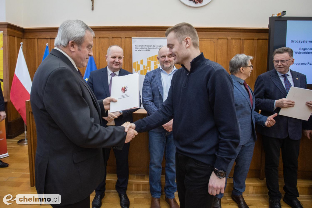 Nowe umowy RPO i PROW: niewielkie projekty