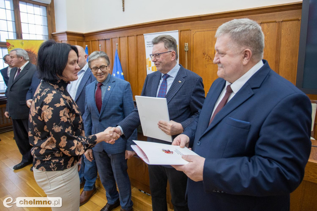Nowe umowy RPO i PROW: niewielkie projekty