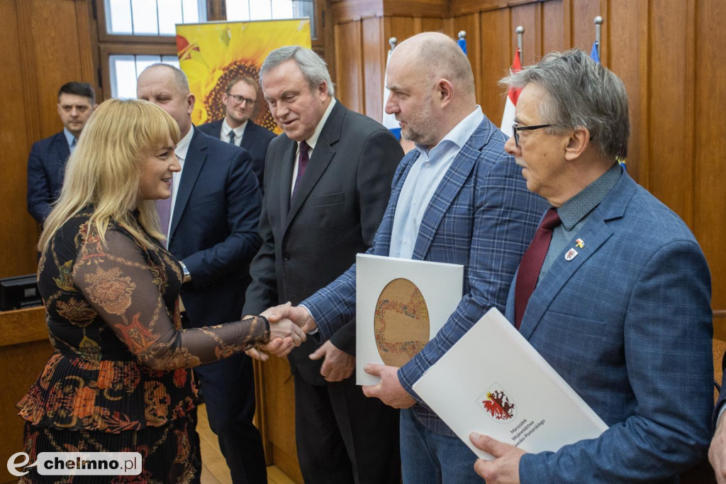 Nowe umowy RPO i PROW: niewielkie projekty