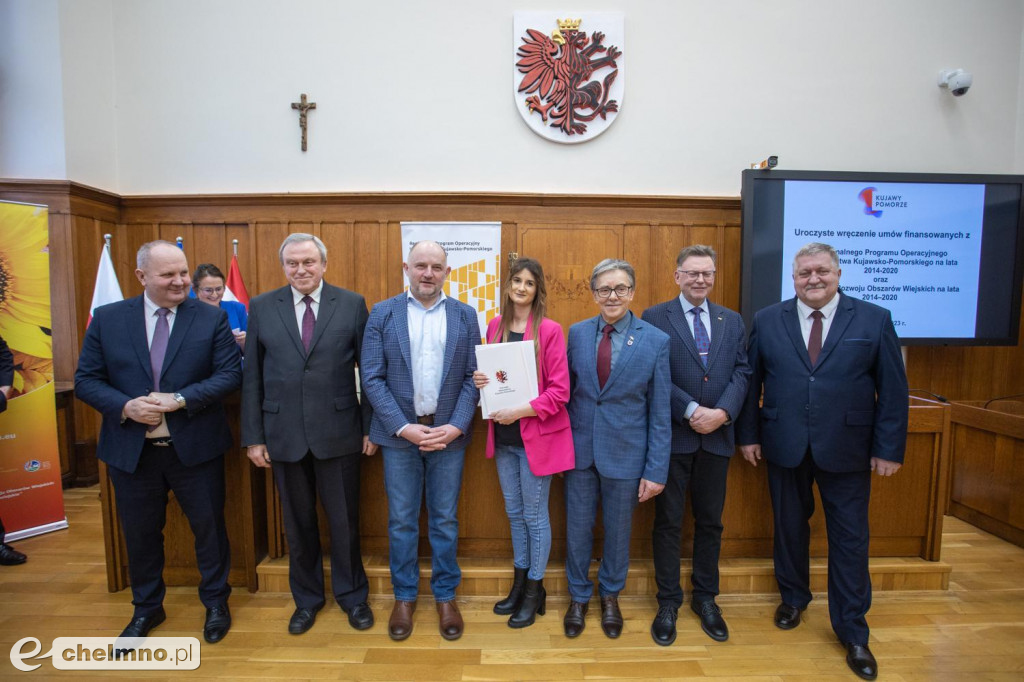 Nowe umowy RPO i PROW: niewielkie projekty