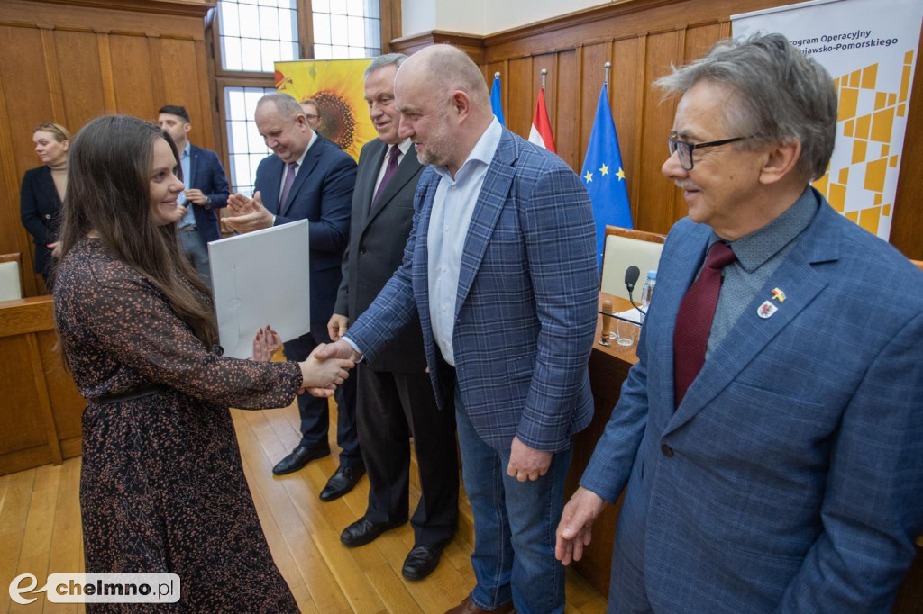 Nowe umowy RPO i PROW: niewielkie projekty