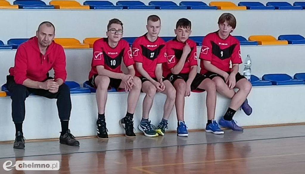 Powiatowe zawody w koszykówce dziewcząt i chłopców