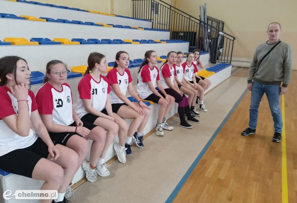 Powiatowe zawody w koszykówce dziewcząt i chłopców