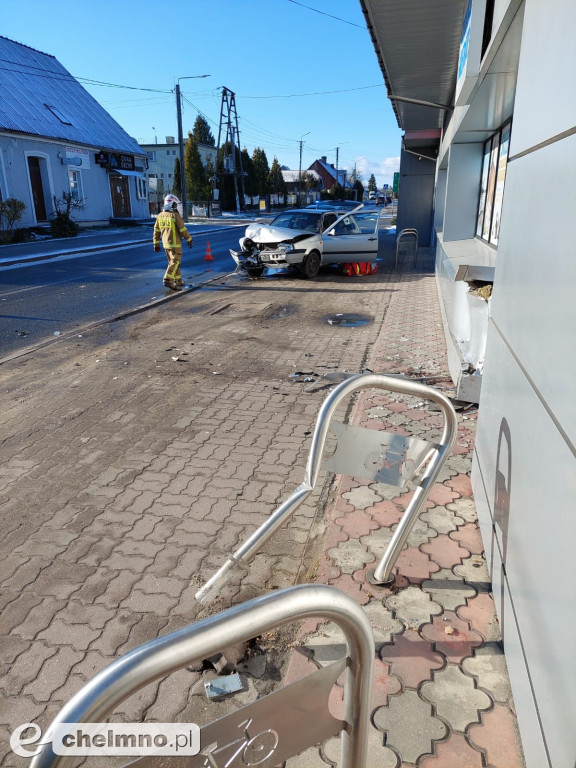 Wpadła w poślizg i wjechała w budynek w Unisławiu