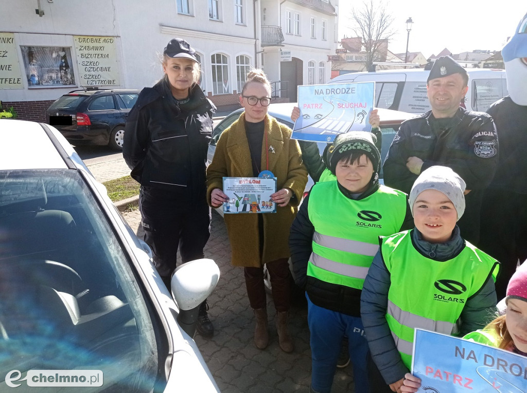 Polfin uczył dzieci w Chełmnie przechodzić przez jezdnię