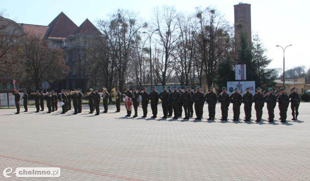 Uroczysty apel z okazji Święta Wojsk Inżynieryjnych