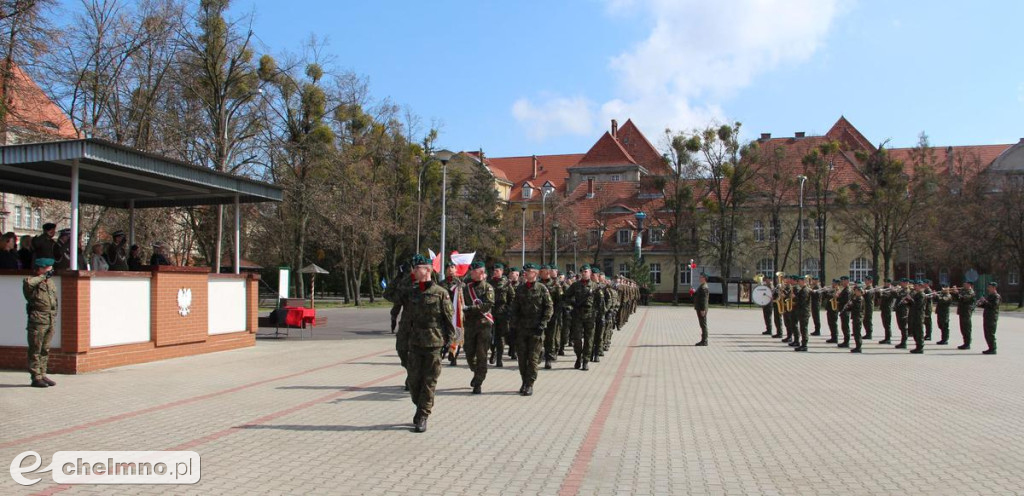 Uroczysty apel z okazji Święta Wojsk Inżynieryjnych