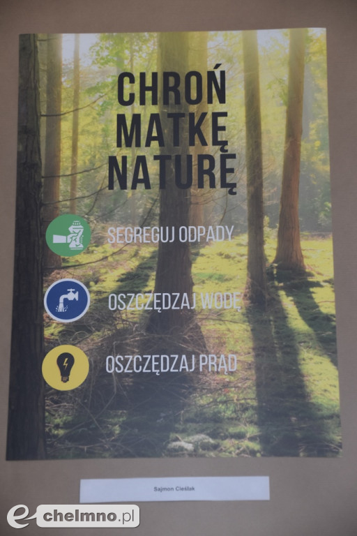 Wystawa z okazji Dnia Ziemi w kinoteatrze Rondo