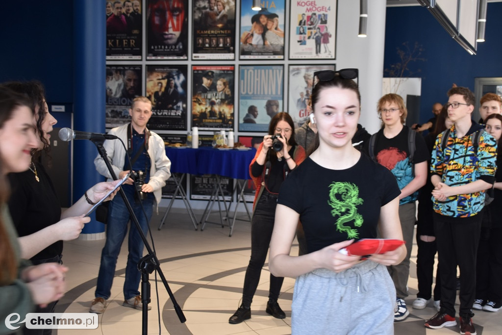 Wystawa z okazji Dnia Ziemi w kinoteatrze Rondo