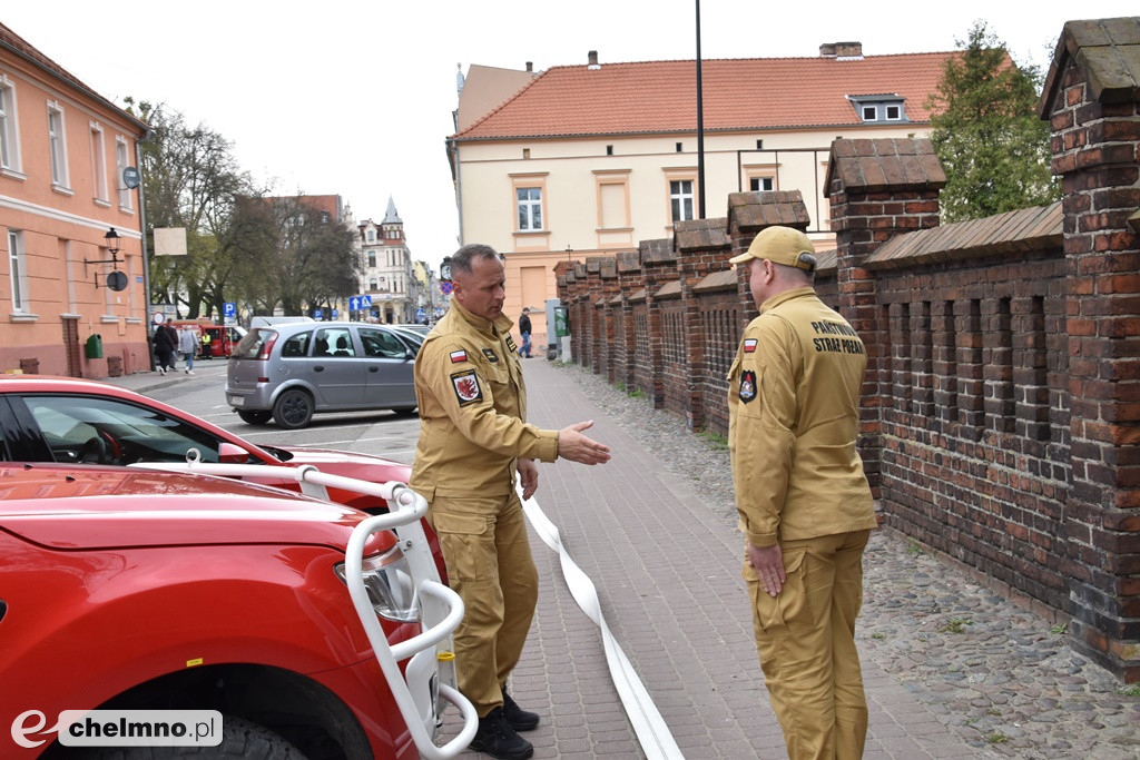 Kilka zastępów straży pożarnej w chełmińskiej FARZE