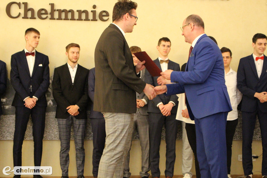 Pożegnalna gala dla absolwentów ZS nr 2 w Chełmnie