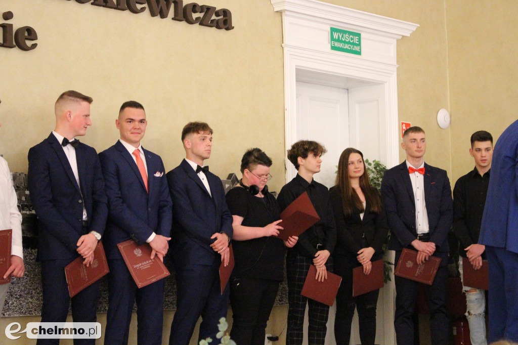 Pożegnalna gala dla absolwentów ZS nr 2 w Chełmnie
