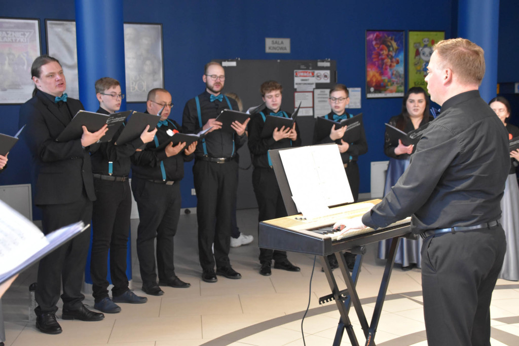 Patriotyczny koncert Chóru Collegium Cantorum w Rondzie