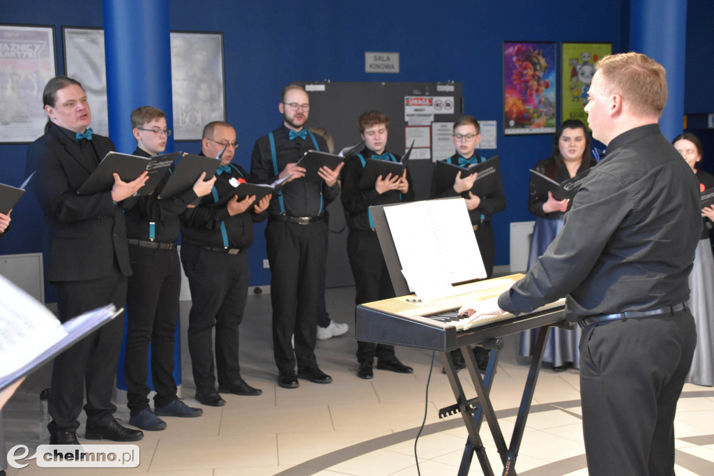 Patriotyczny koncert Chóru Collegium Cantorum w Rondzie