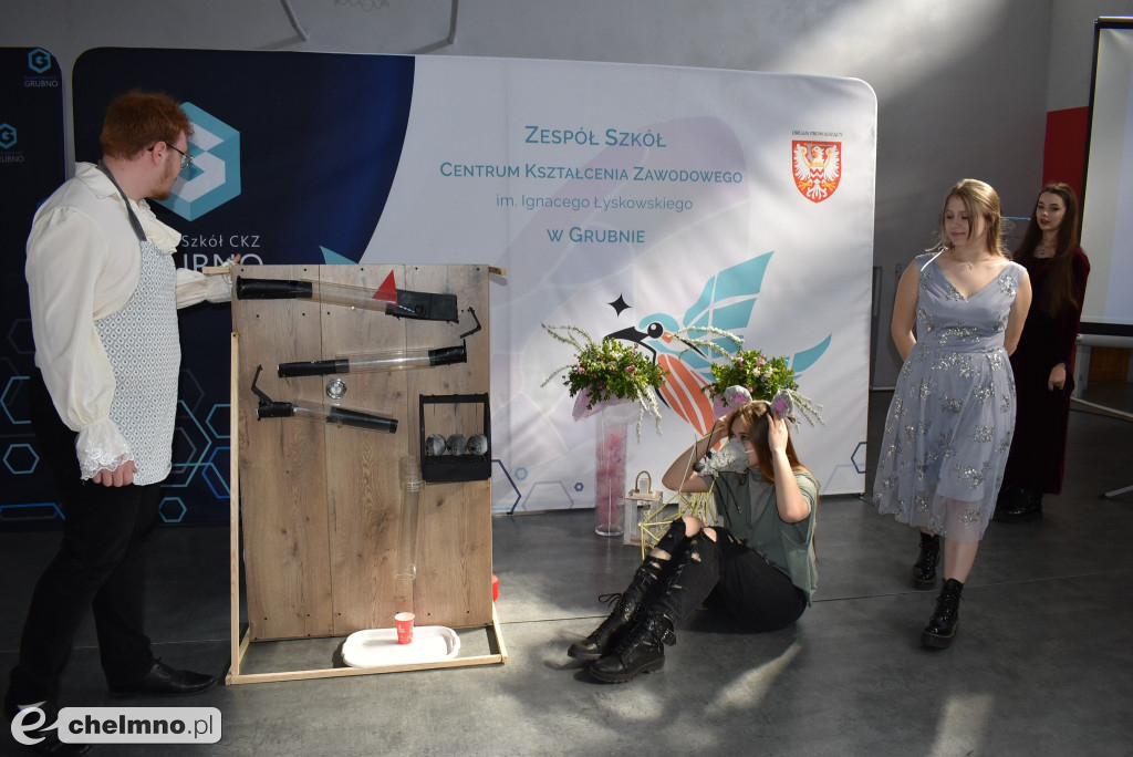 Fotorelacja z zakończenia szkoły uczniów ZS CKZ w Grubnie