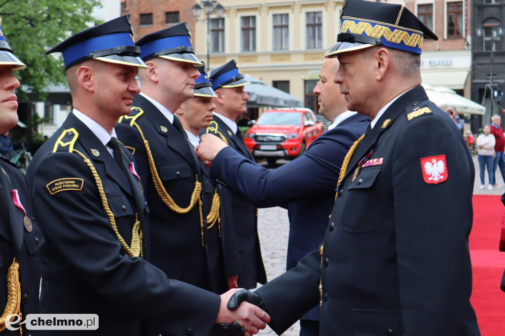 Chełmińscy strażacy wyróżnieni za długoletnią służbę