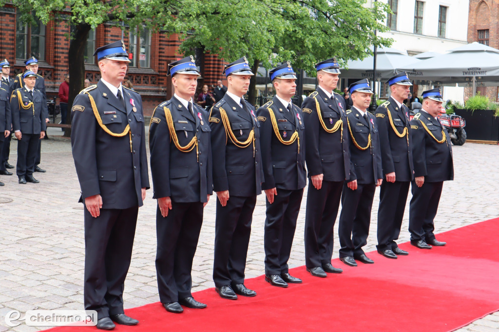 Chełmińscy strażacy wyróżnieni za długoletnią służbę